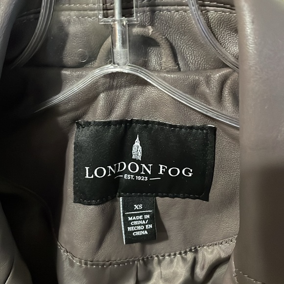 London Fog 100% LEATHER Shell. 100% Polyester Lining. - Picture 7 of 8